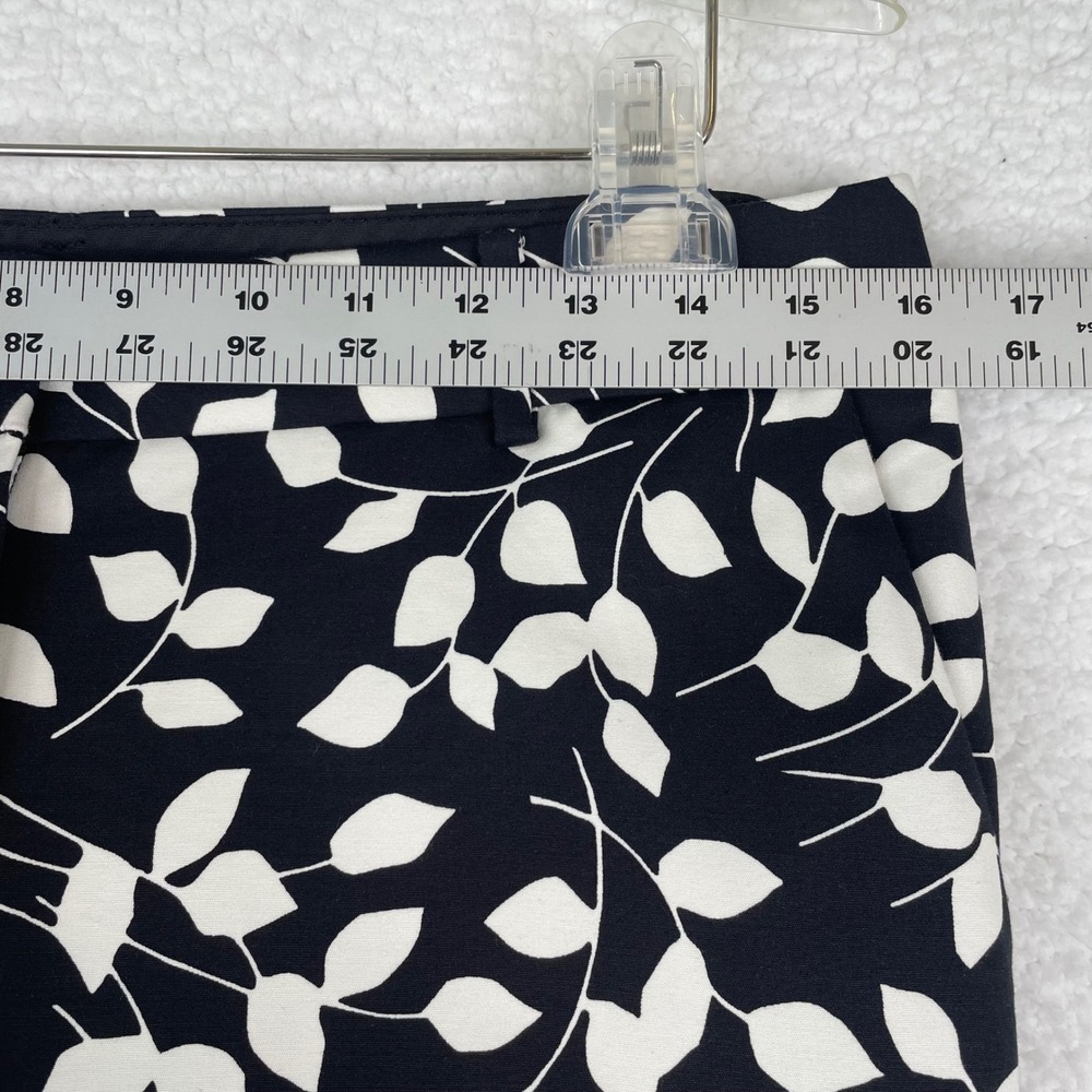 Talbots Hampshire Ankle Pant Womens 8P Black White Leaf Print Slim Stretch Crop - Picture 7 of 12